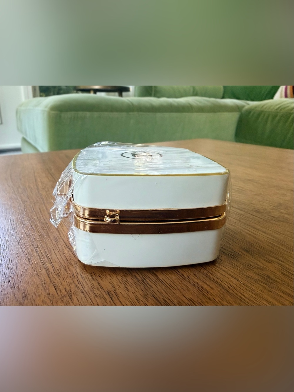 BRAND NEW White Chanel Mini Beauty Box Coin Purse w Chain Link Strap (Removable) - Picture 7 of 12